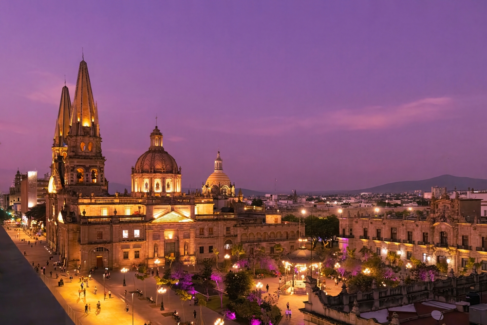México, Centro de Guadalajara Catedral vista panorámica en el centro histórico Plaza de Armas.