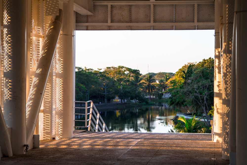 Salida de la torre mirador en el Parque Tomás Garrido Canabal, en Villahermosa.