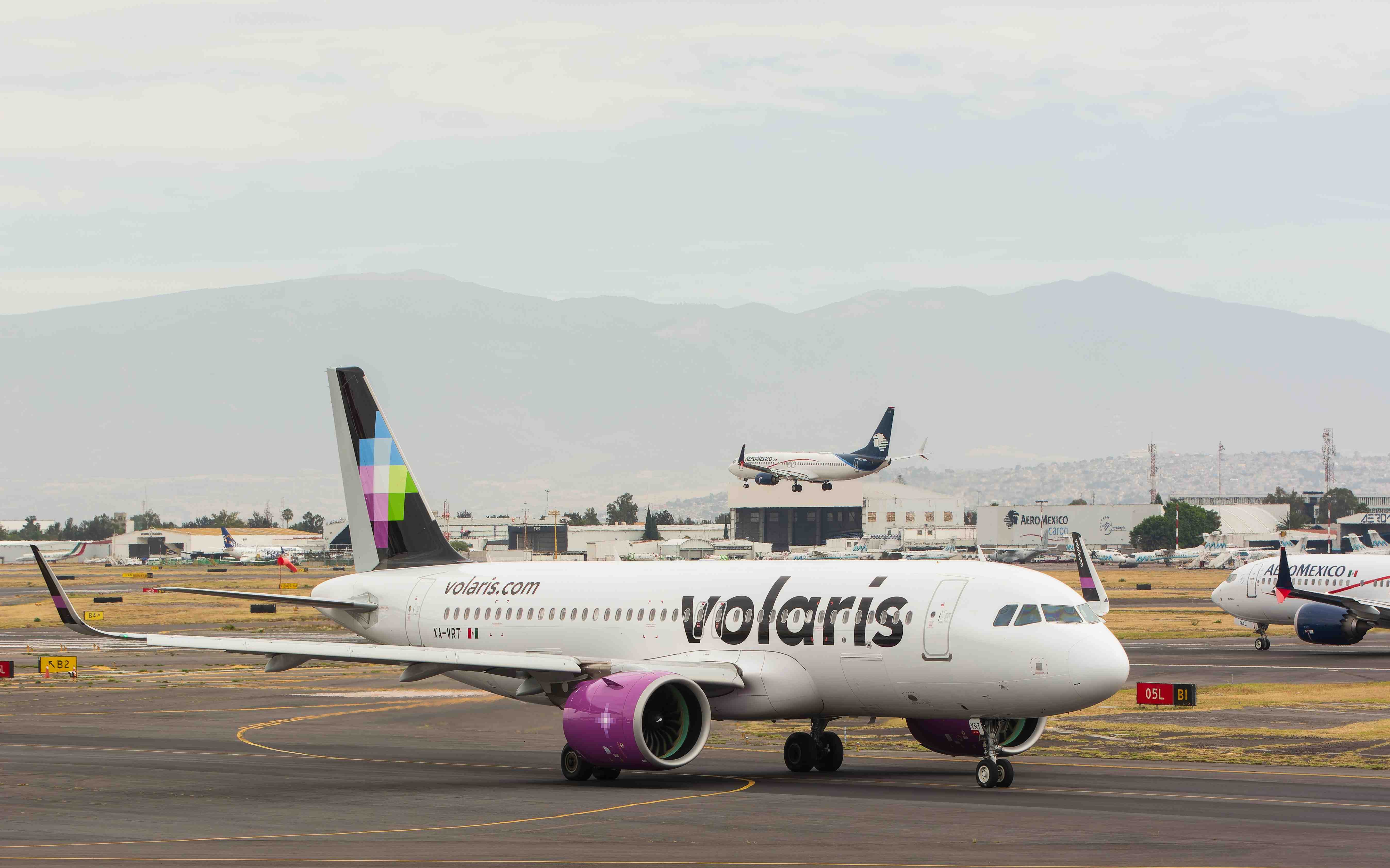 Volaris plane.