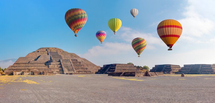 Globos aerostáticos sobre las pirámides de Teotihuacán, un clásico para quienes buscan excursiones desde la CDMX.