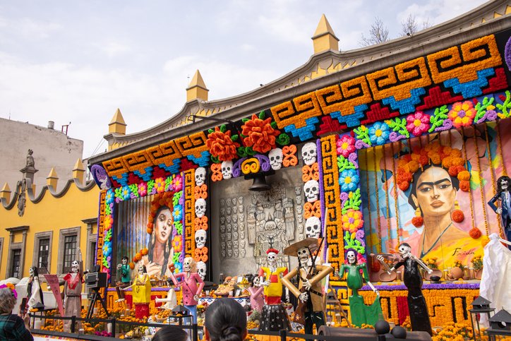 Coloridos murales en las calles de Coyoacán.