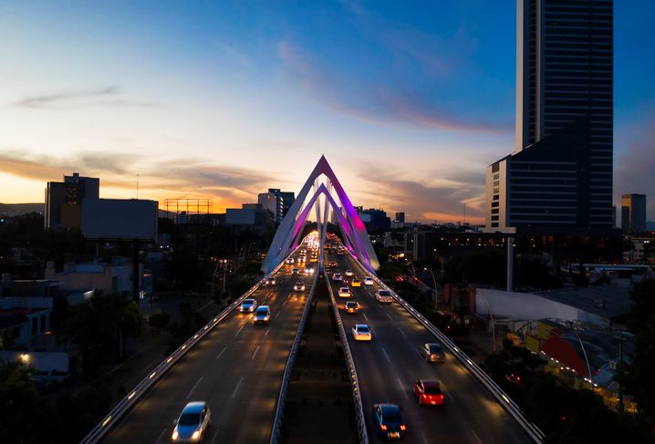 Matius Bridge leading to Guadalajara’s city center.