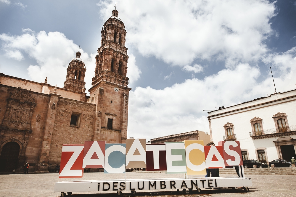 Cartel de Zacatecas en el casco histórico de la ciudad.