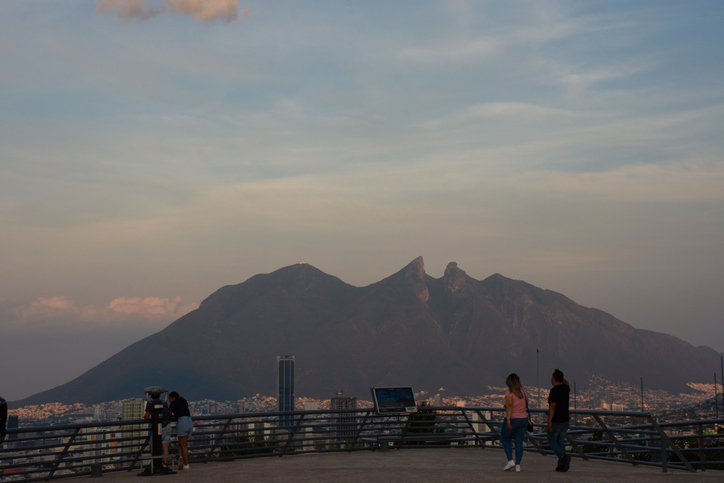 Mirador hacia el Cerro de la Silla, Monterrey,