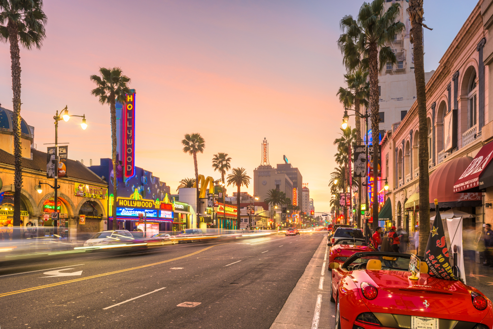 Hollywood Boulevard al atardecer.