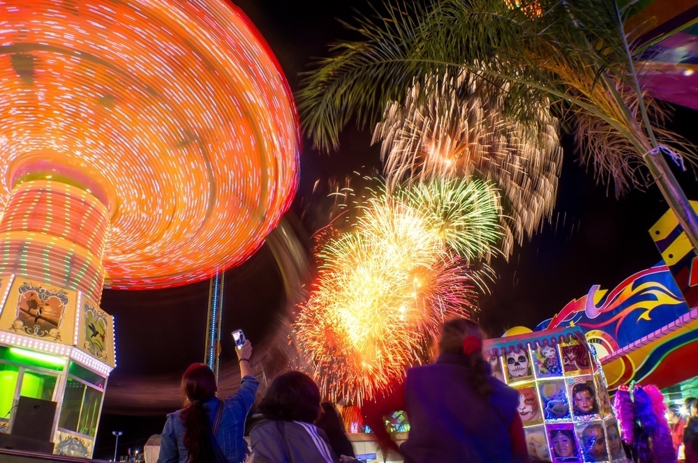 Fireworks at the local state fair of Leon.
