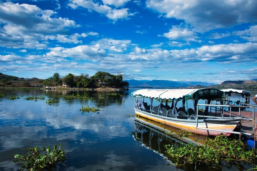 Boats in the lake around Cuscatlán, San Salvador
