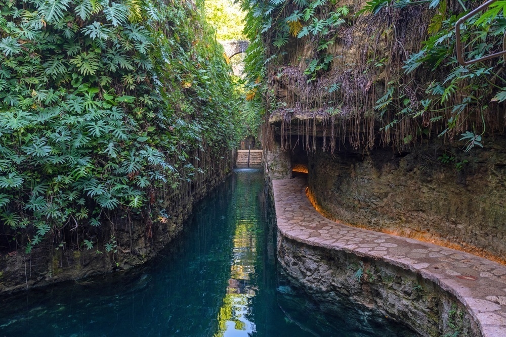 Cenote de Mucuyche, cerca de Mérida