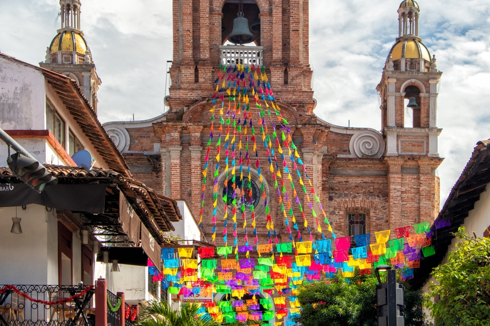 Iglesia Nuestra Señora de Guadalupe, en el centro histórico de Puerto Vallarta.