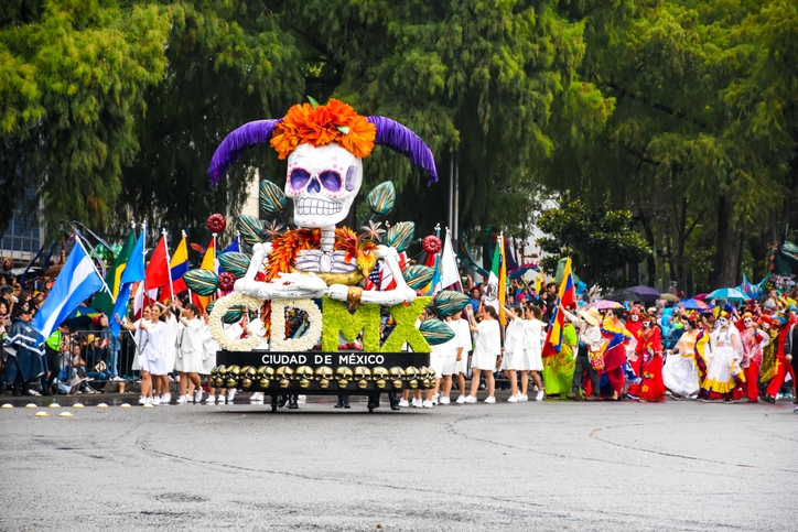 Dia de Muertos parade and a carnaval float of Mexico City.