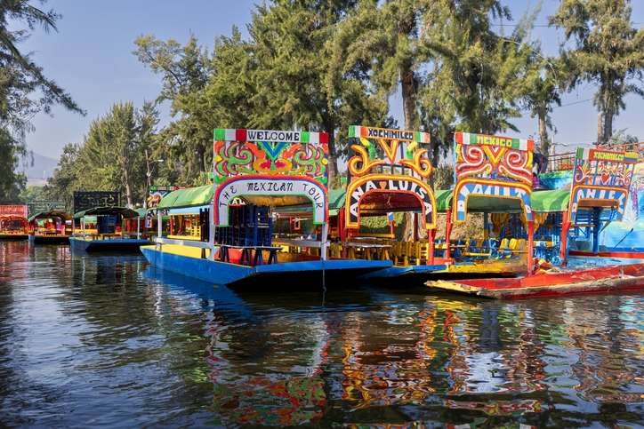 botes en el canal de Xochimilco